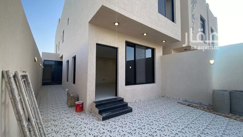 6 bedroom villa in Al Amwaj 11