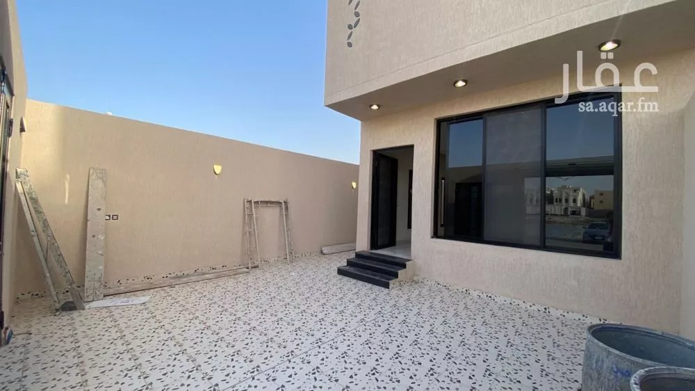 6 bedroom villa in Al Amwaj 6