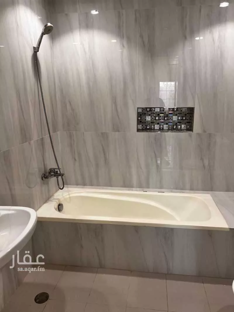 2 bedroom apartment in Al Qusur, Eastern Province 4