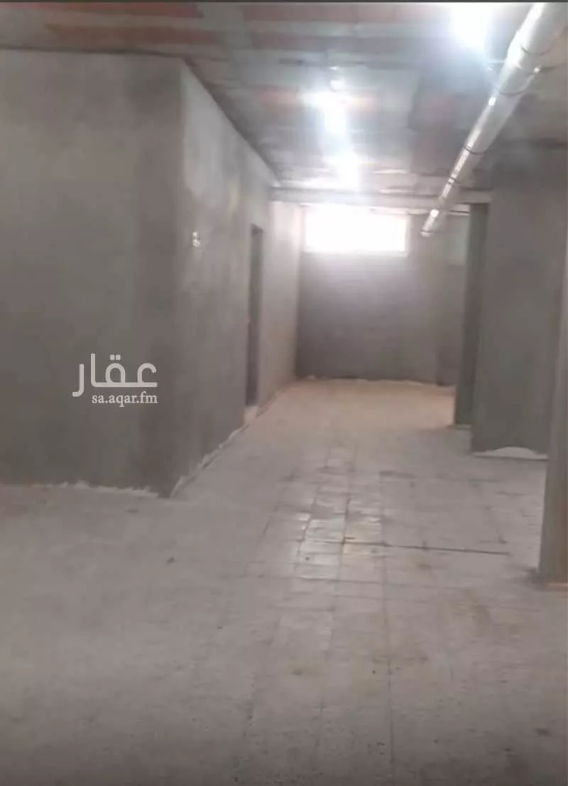 مستودع 500 م² في الظاهرة 3
