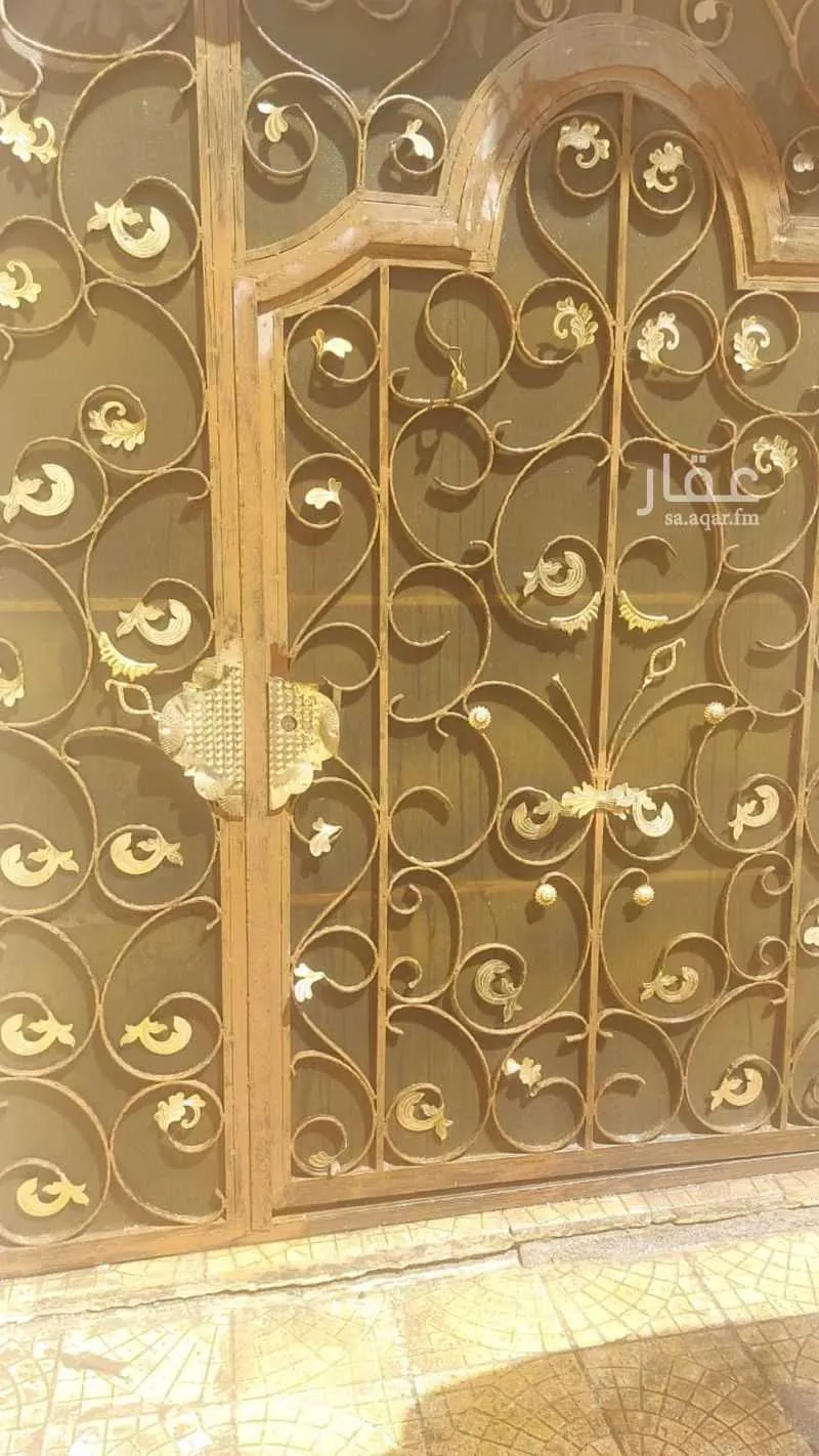 مستودع 500 م² في الظاهرة 5