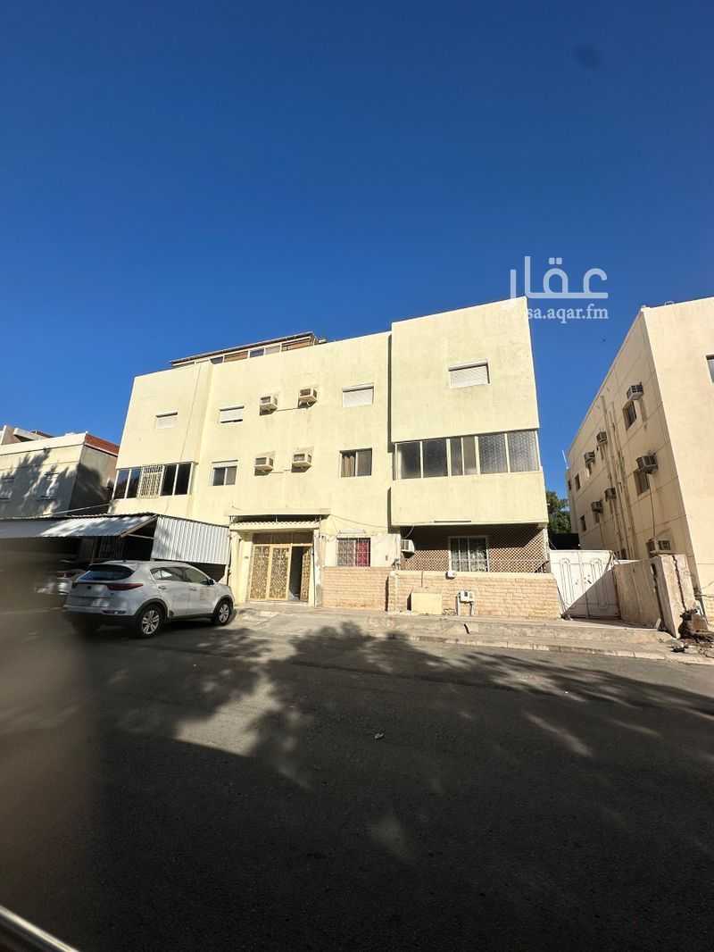 27 bedroom building in Al Aziziyah, Jeddah 2