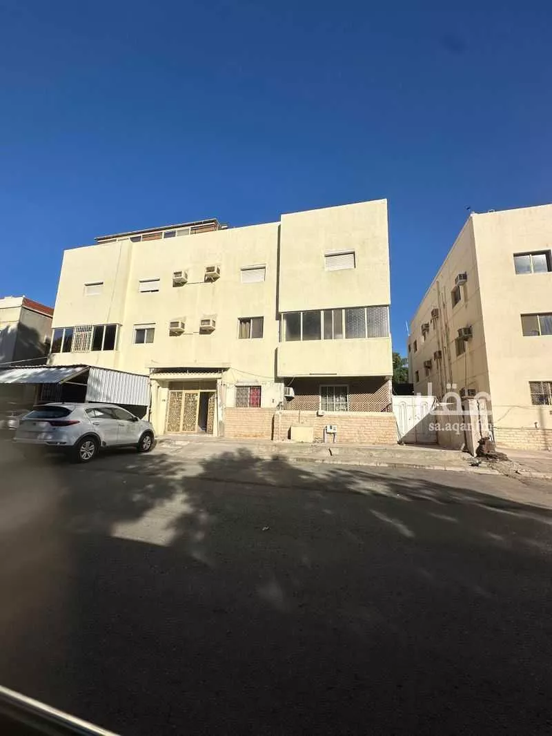 27 bedroom building in Al Aziziyah, Jeddah 4