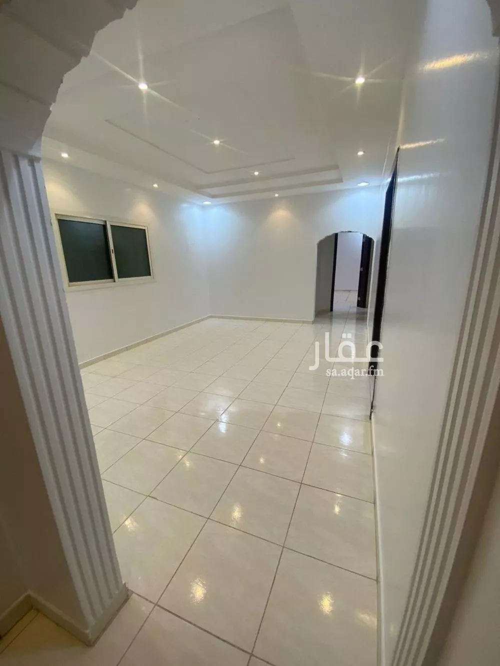 8 bedroom floor in Tuwaiq 4