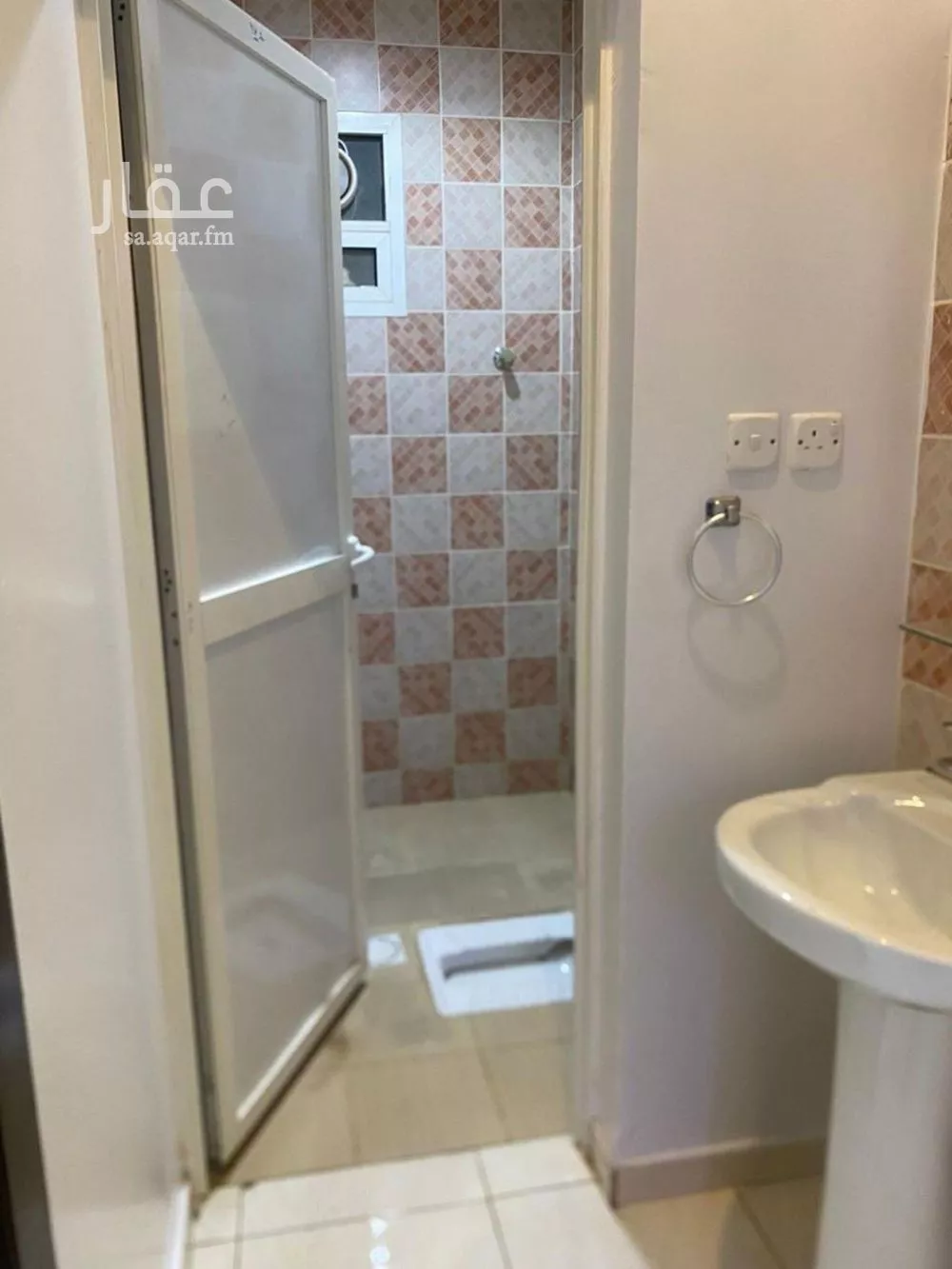 8 bedroom floor in Tuwaiq 5