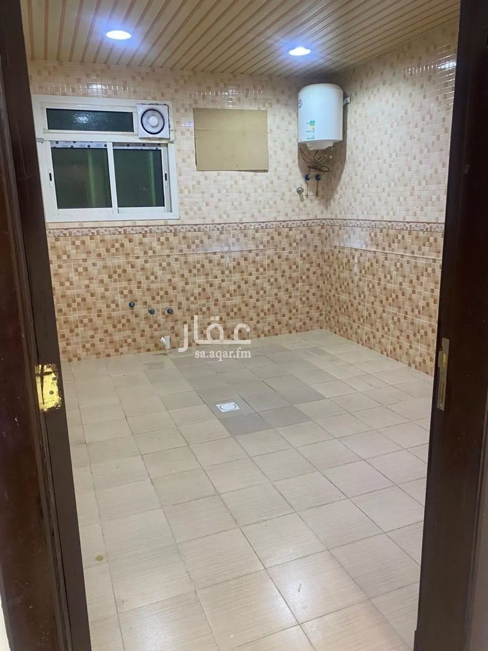 8 bedroom floor in Tuwaiq 10