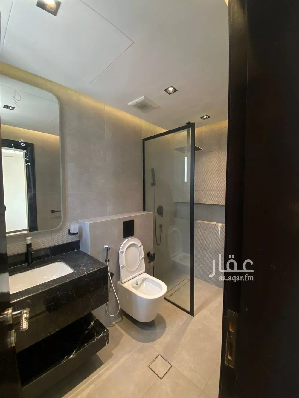 3 bedroom apartment in Al Malqa 16
