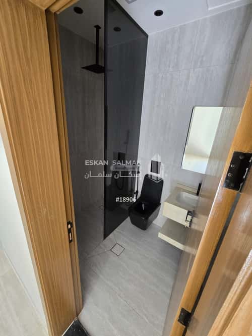 3 bedroom apartment in Al Rawdah 4