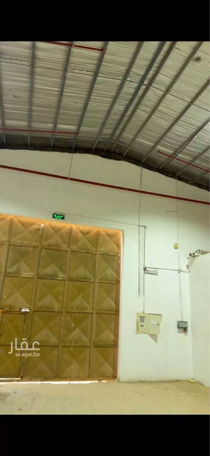 مستودع 400 م² في المصفاة 2