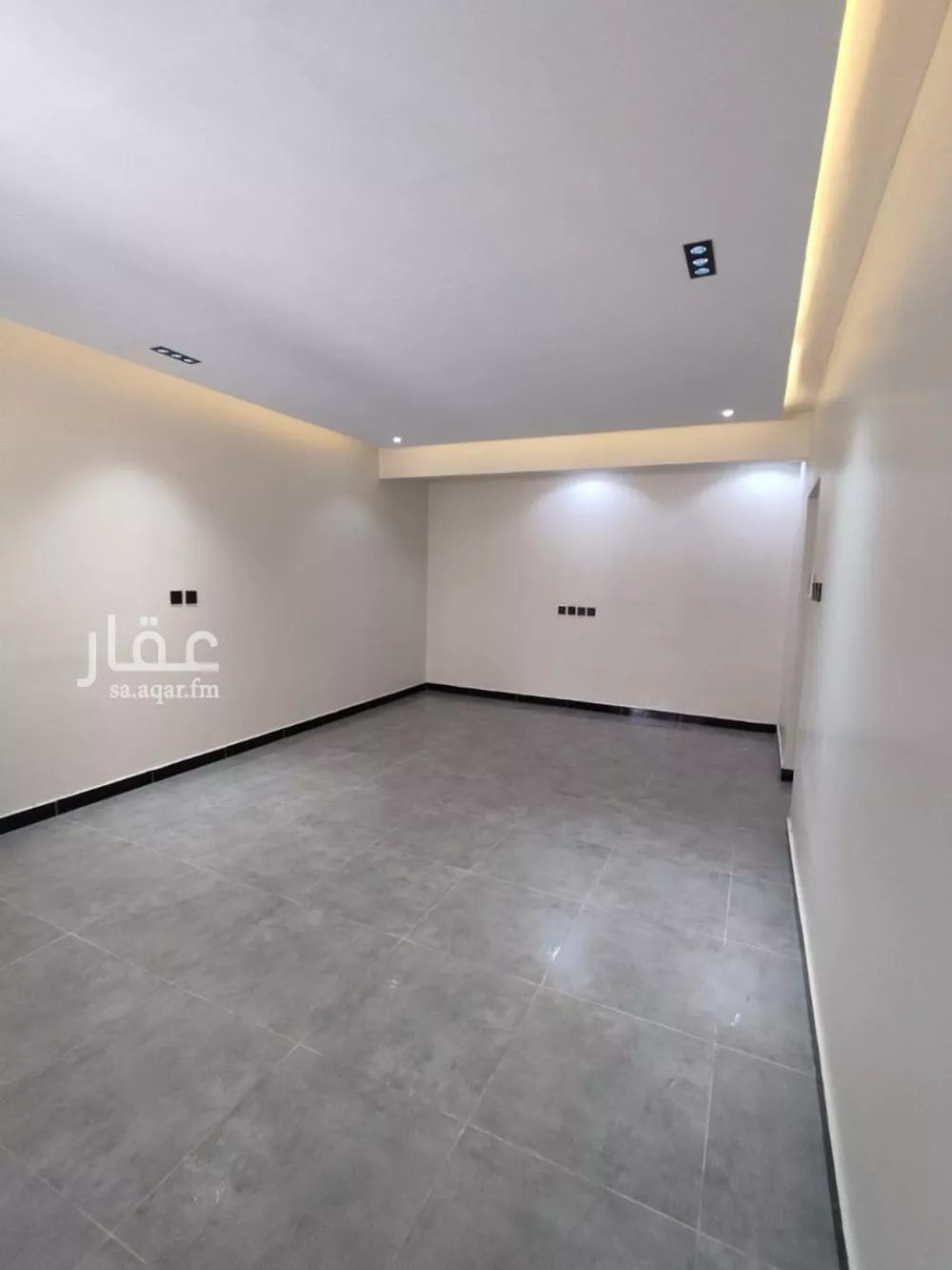 شقة 1 غرف في العقيق 8