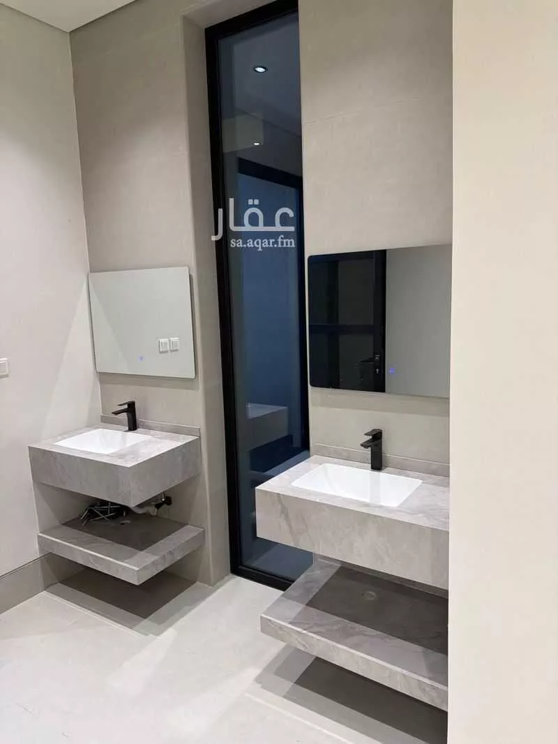 فيلا 6 غرف في ضاحية الملك فهد 10