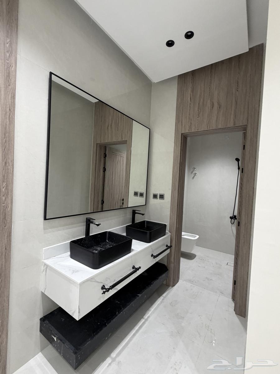 فيلا 6 غرف في احد 12