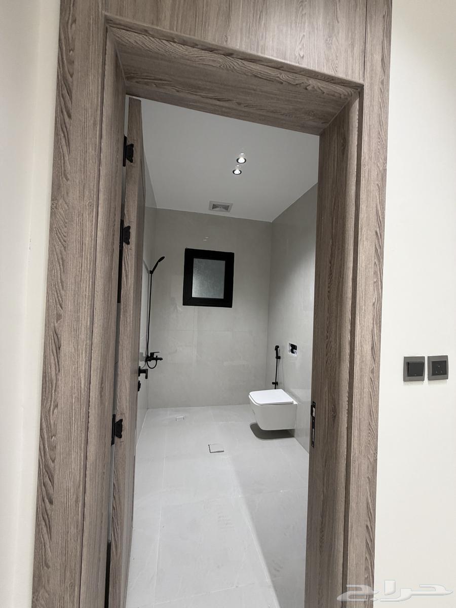 فيلا 6 غرف في احد 13