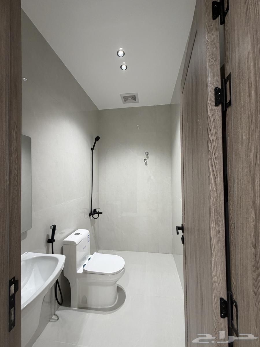 فيلا 6 غرف في احد 16