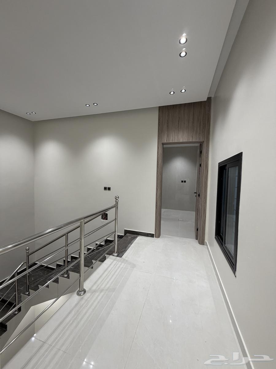 فيلا 6 غرف في احد 19