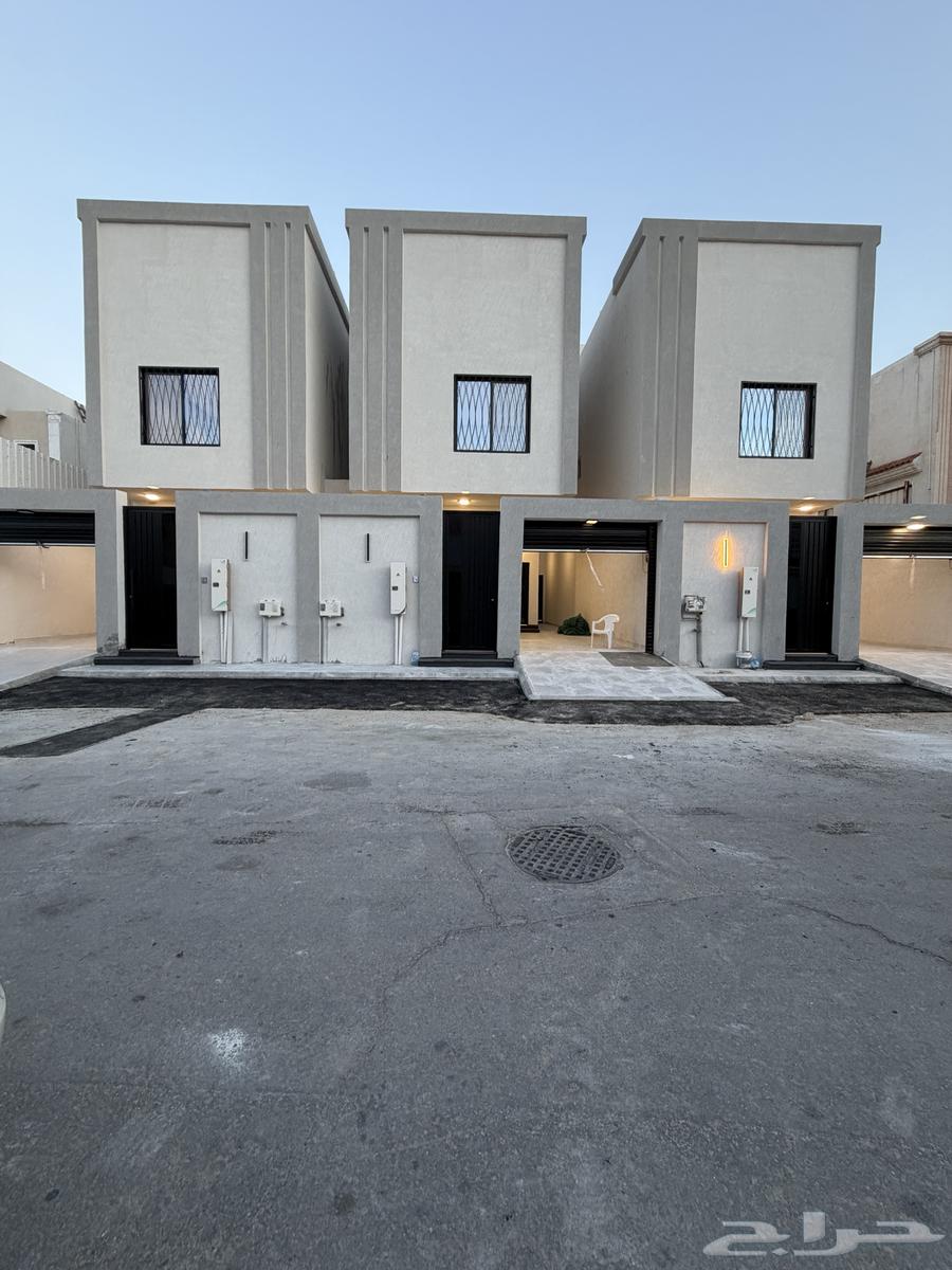 فيلا 6 غرف في احد 22