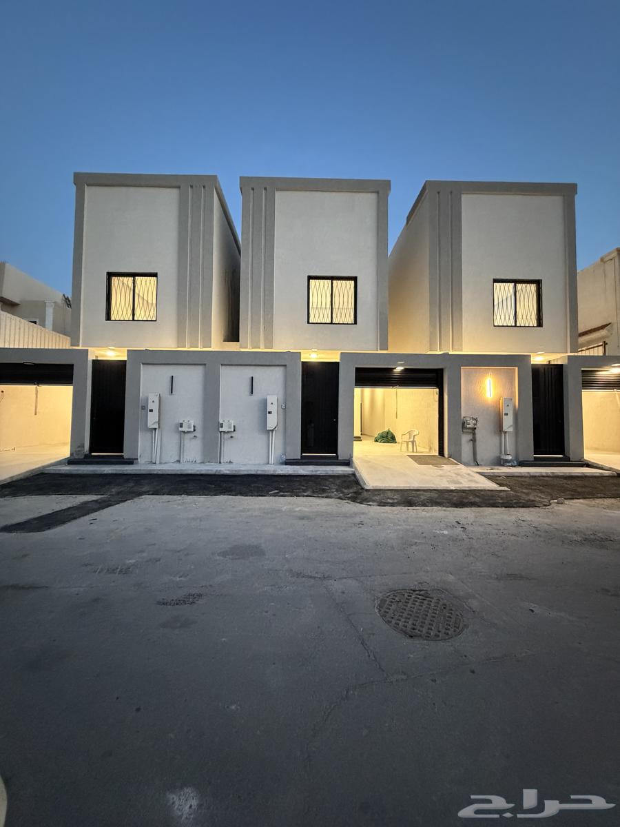 فيلا 6 غرف في احد 4