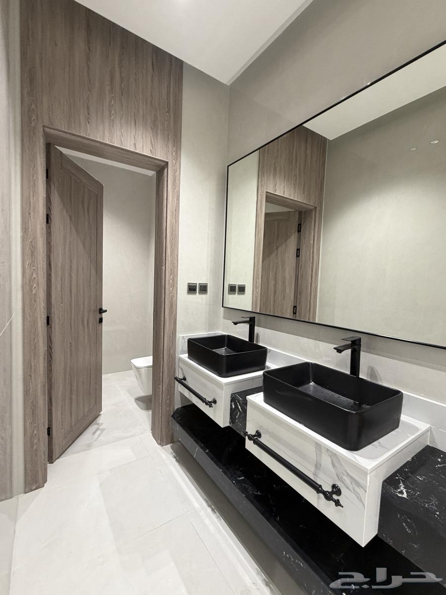 فيلا 6 غرف في احد 9