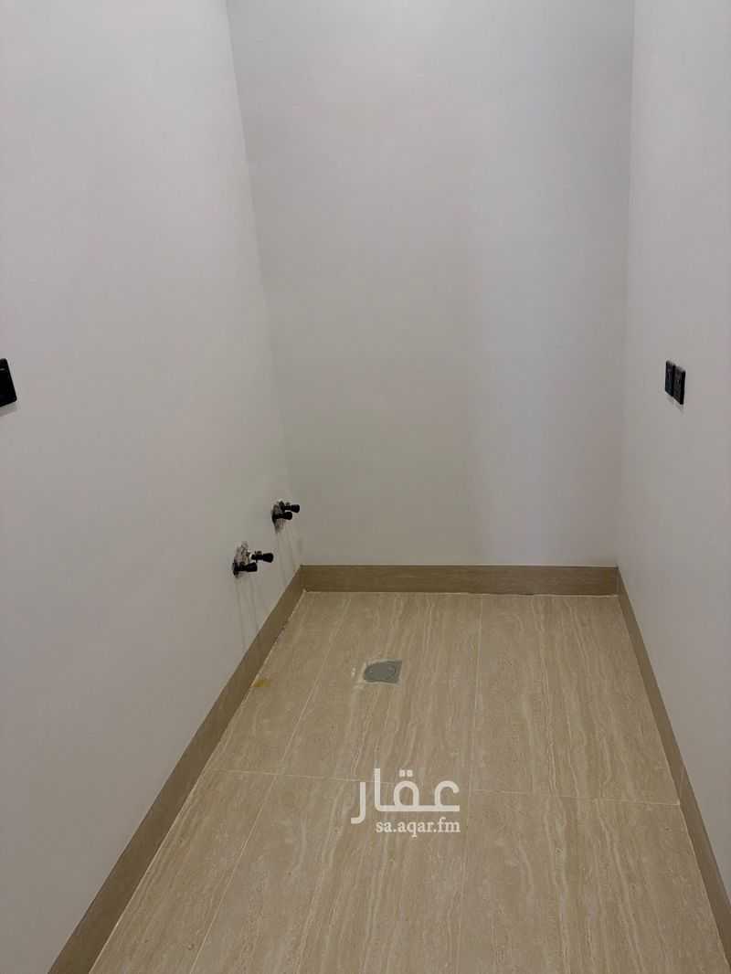 4 bedroom villa in Dhahrat Laban, Riyadh 22