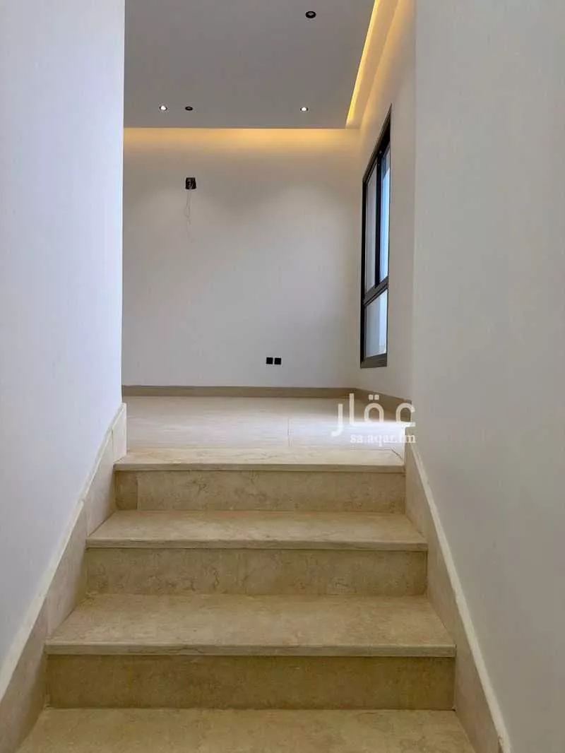 4 bedroom villa in Dhahrat Laban 19