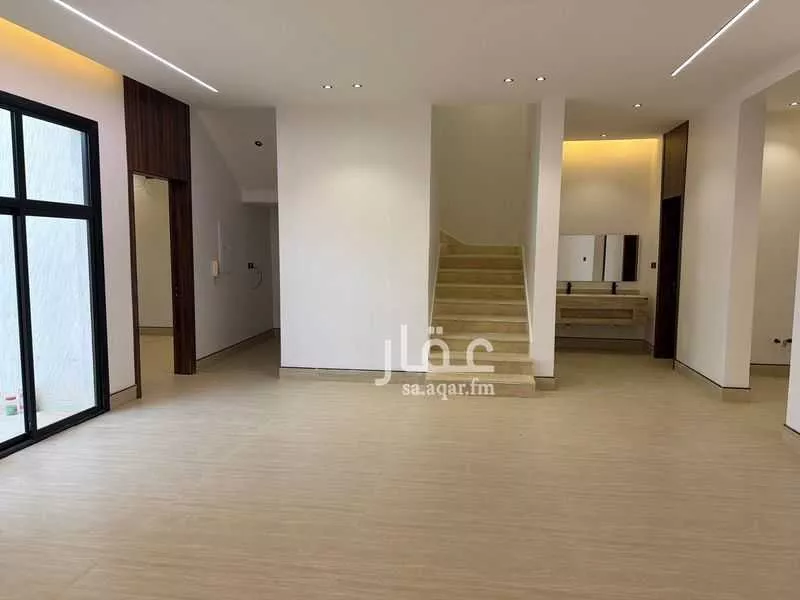 4 bedroom villa in Dhahrat Laban 9