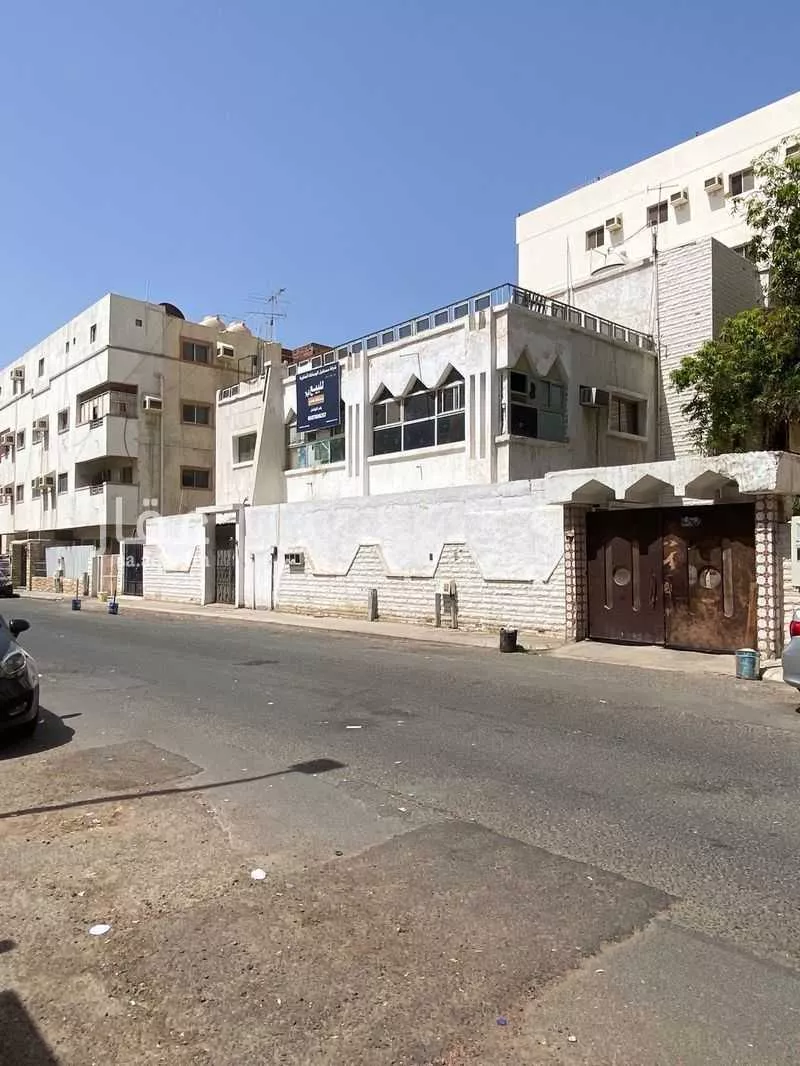 فيلا 8 غرف في مشرفة 2