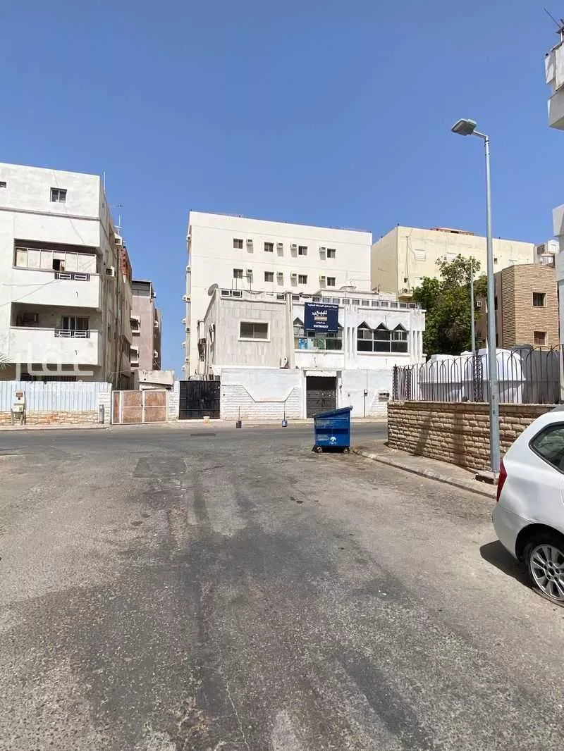 فيلا 8 غرف في مشرفة 3