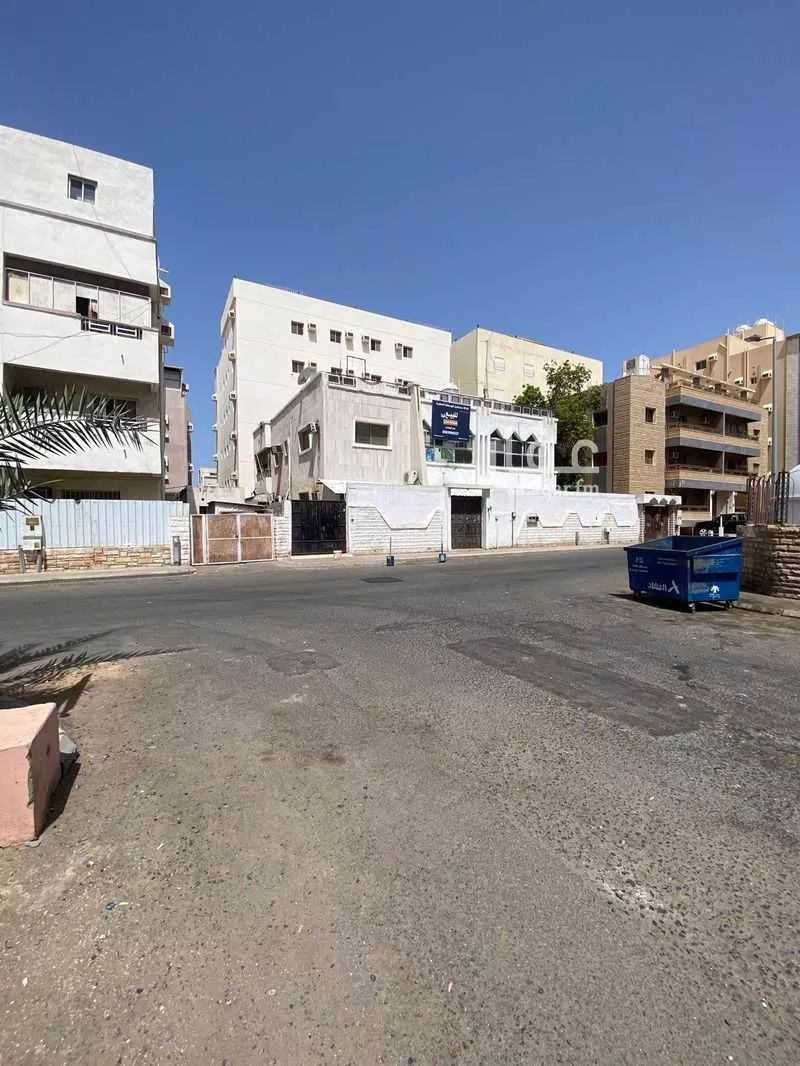 فيلا 8 غرف في مشرفة 5