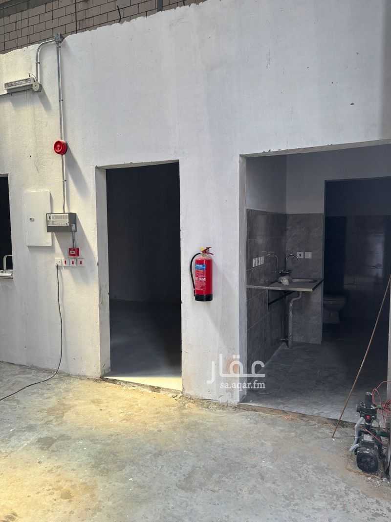 warehouse in Al Faisaliyyah, Riyadh 9