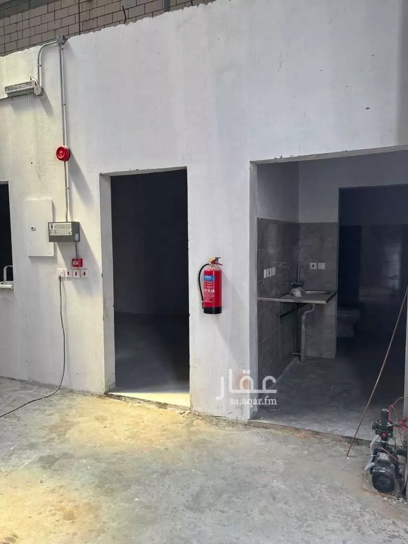 warehouse in Al Faisaliyyah, Riyadh 9