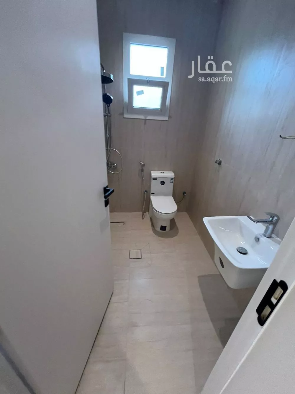 دور 3 غرف في العارض 14