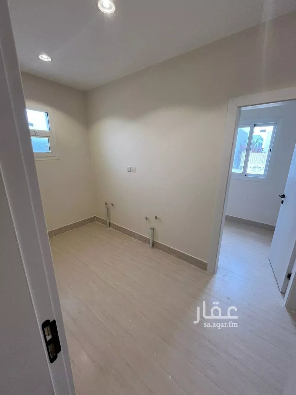 دور 3 غرف في العارض 8