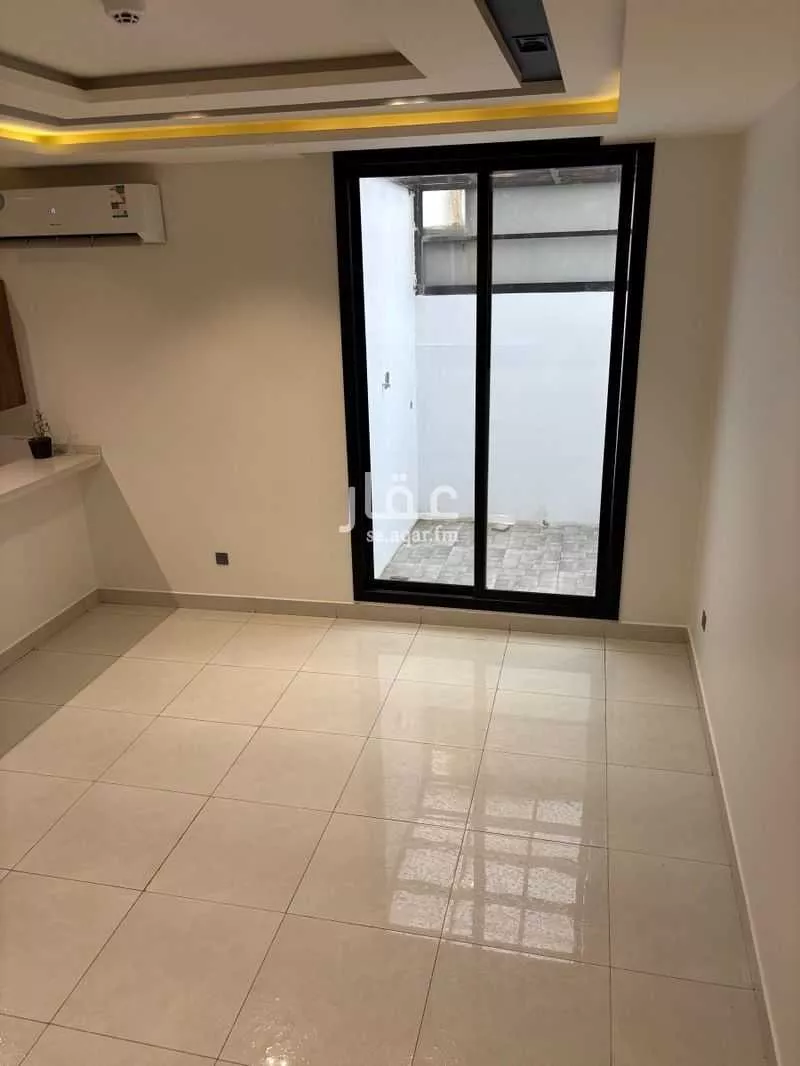 شقة 5 غرف في العارض 4