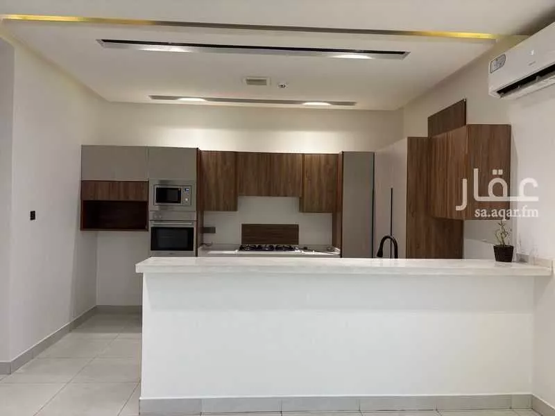 شقة 5 غرف في العارض 8