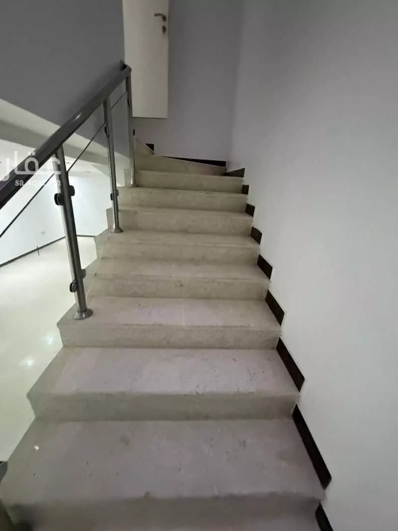 4 bedroom apartment in Al Rawabi, Riyadh 5