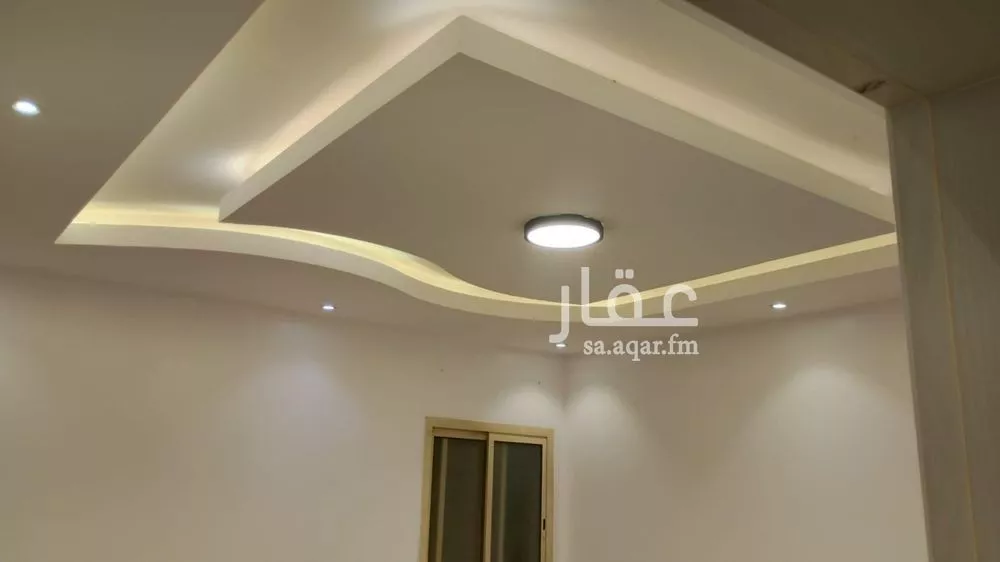 شقة 3 غرف في الملقا 4