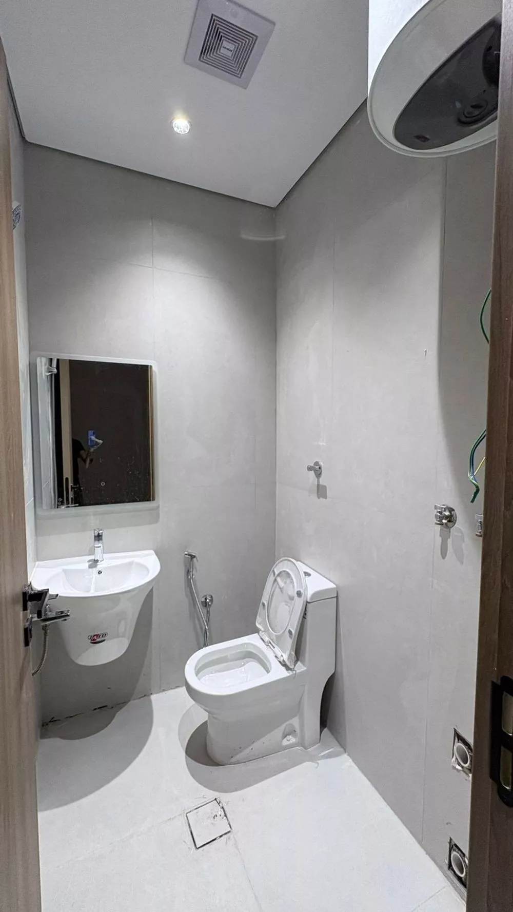5 bedroom apartment in Bani Bayadah 10