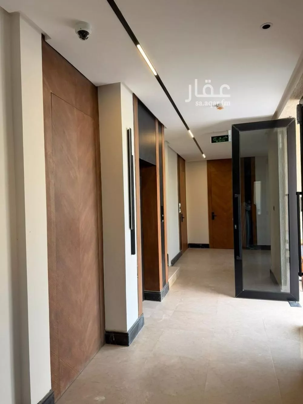 702 sqm building in Al Aridh 2