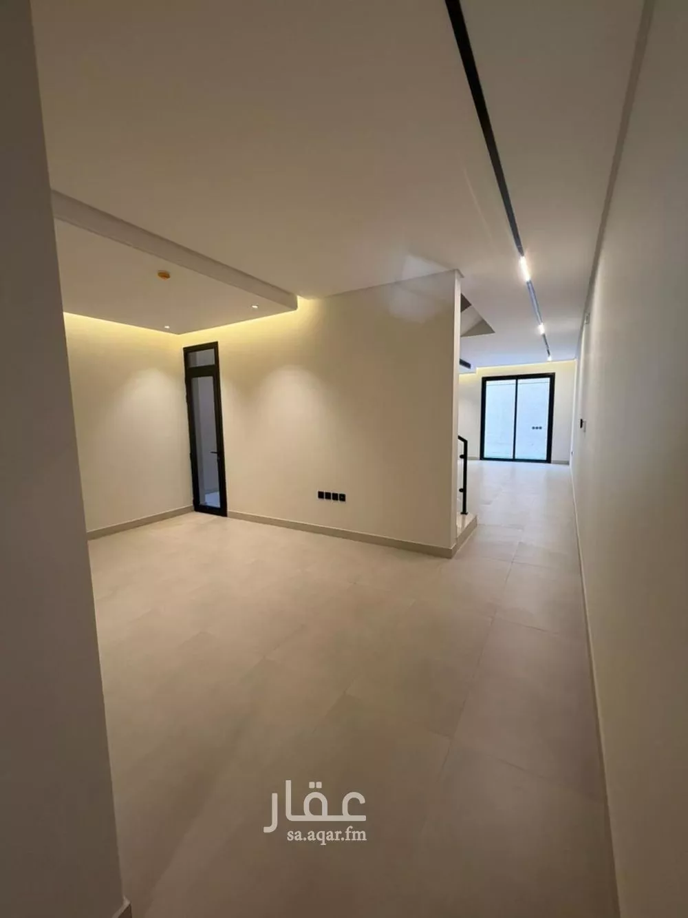 702 sqm building in Al Aridh 6