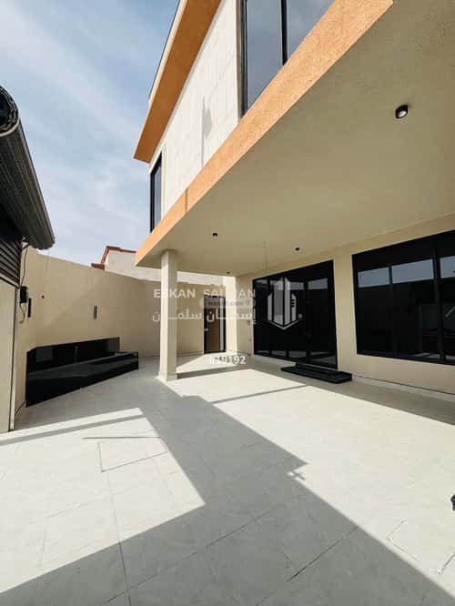 8 bedroom villa in As Sawari 3