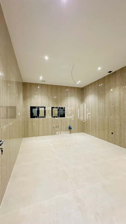 7 bedroom villa in Al Amwaj 3