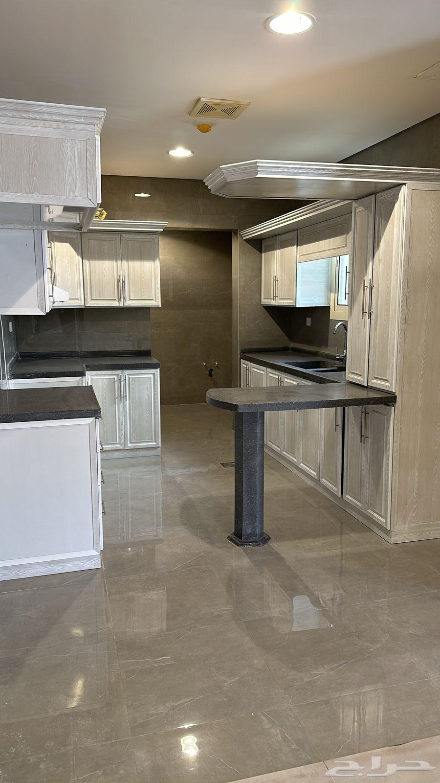 شقة 2 غرف في الملقا 6