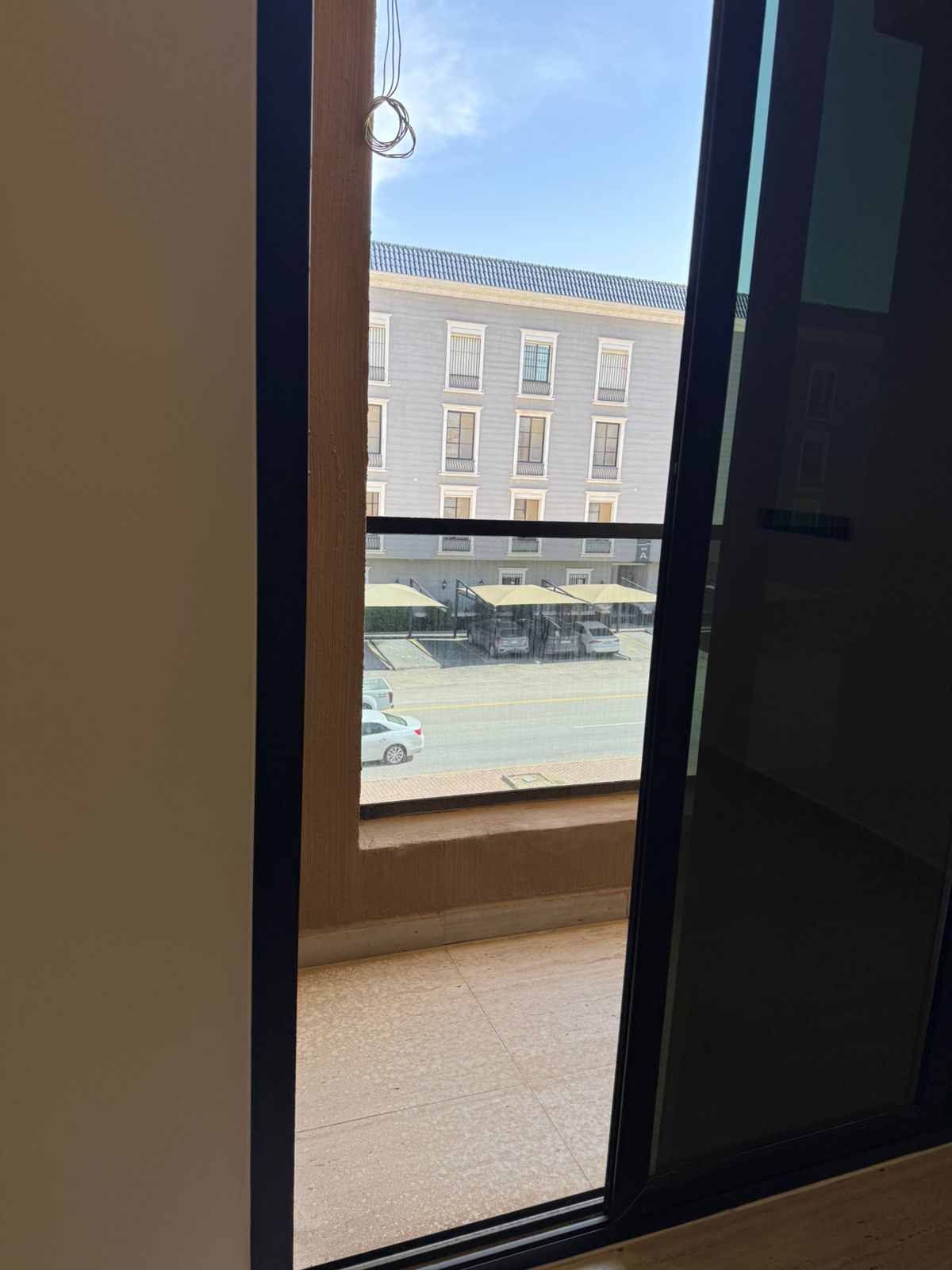 شقة 3 غرف في عرقة 6