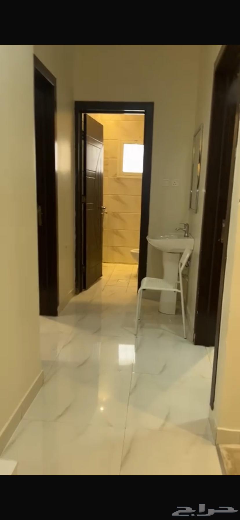 شقة 4 غرف في الجنادرية 5