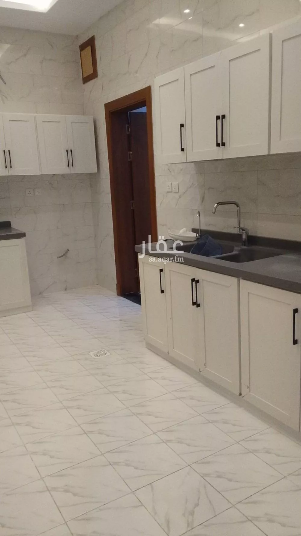 شقة 6 غرف في المروة 12