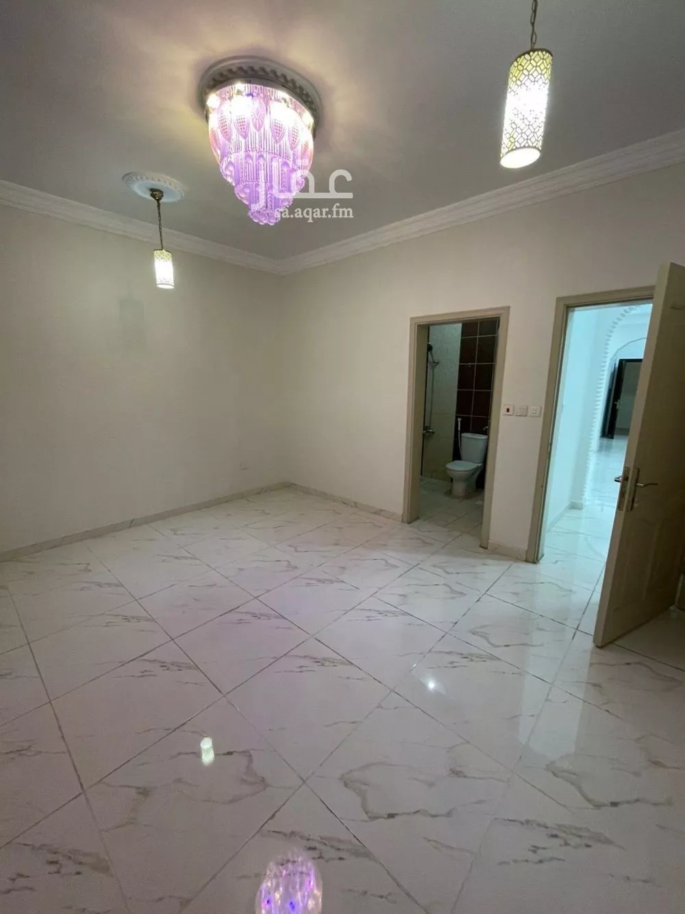 شقة 4 غرف في الواحة 11