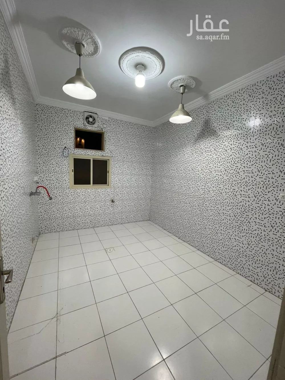 شقة 4 غرف في الواحة 14