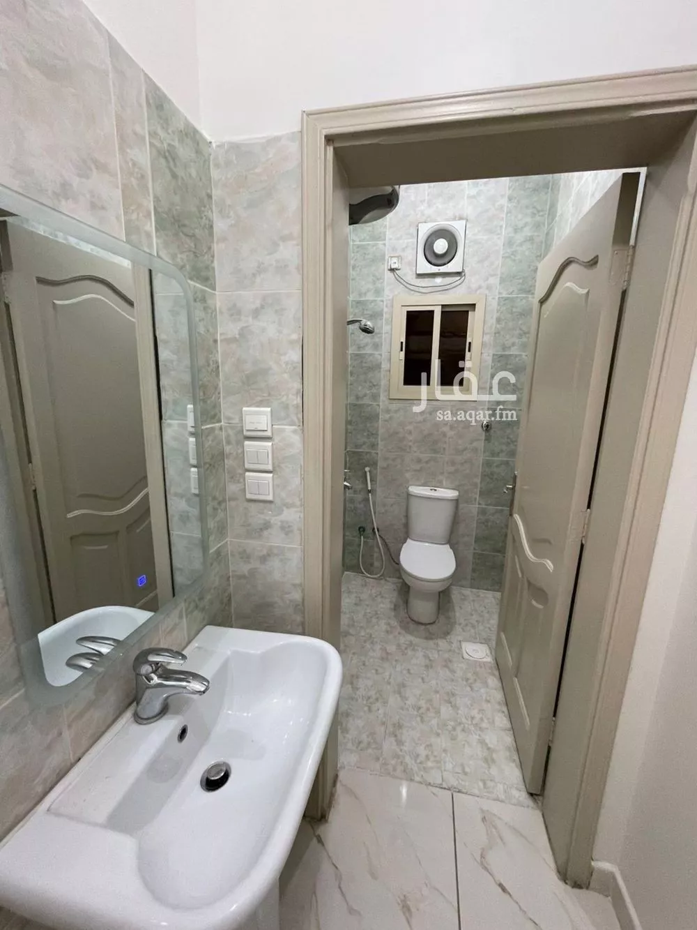 شقة 4 غرف في الواحة 16