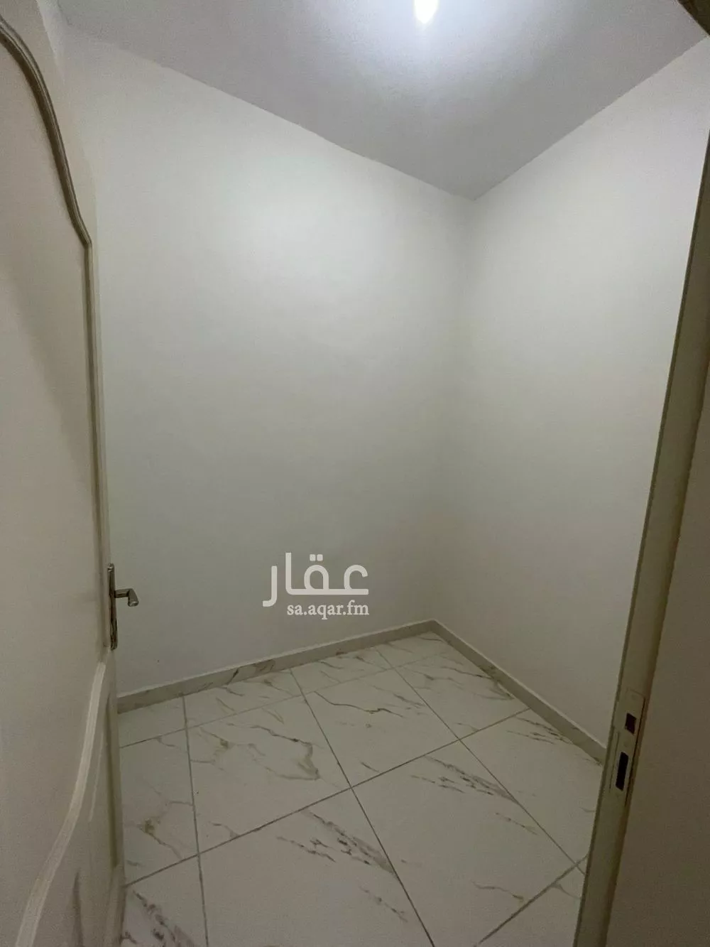 شقة 4 غرف في الواحة 4