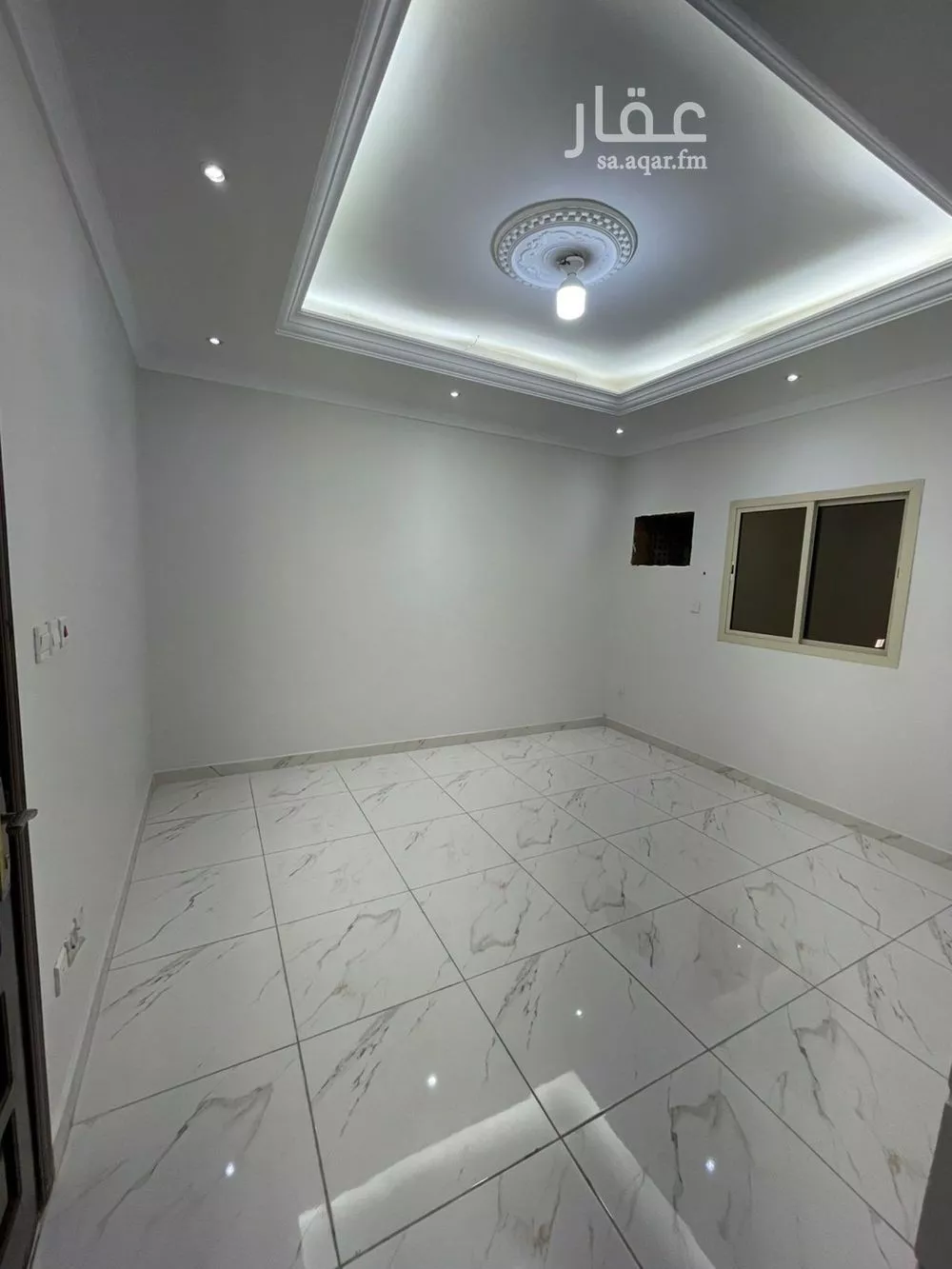 شقة 4 غرف في الواحة 5